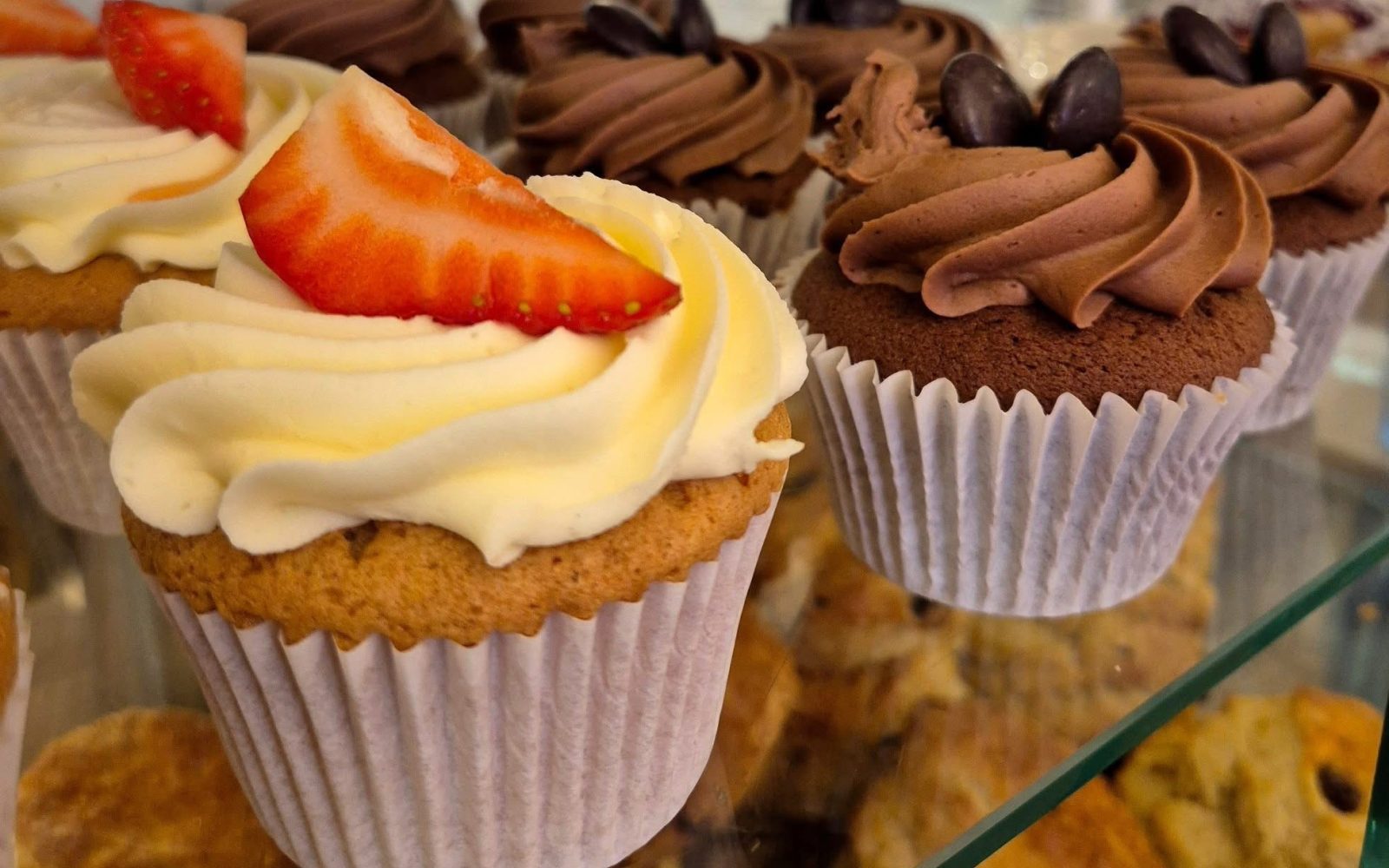 Linton Bakes cupcakes